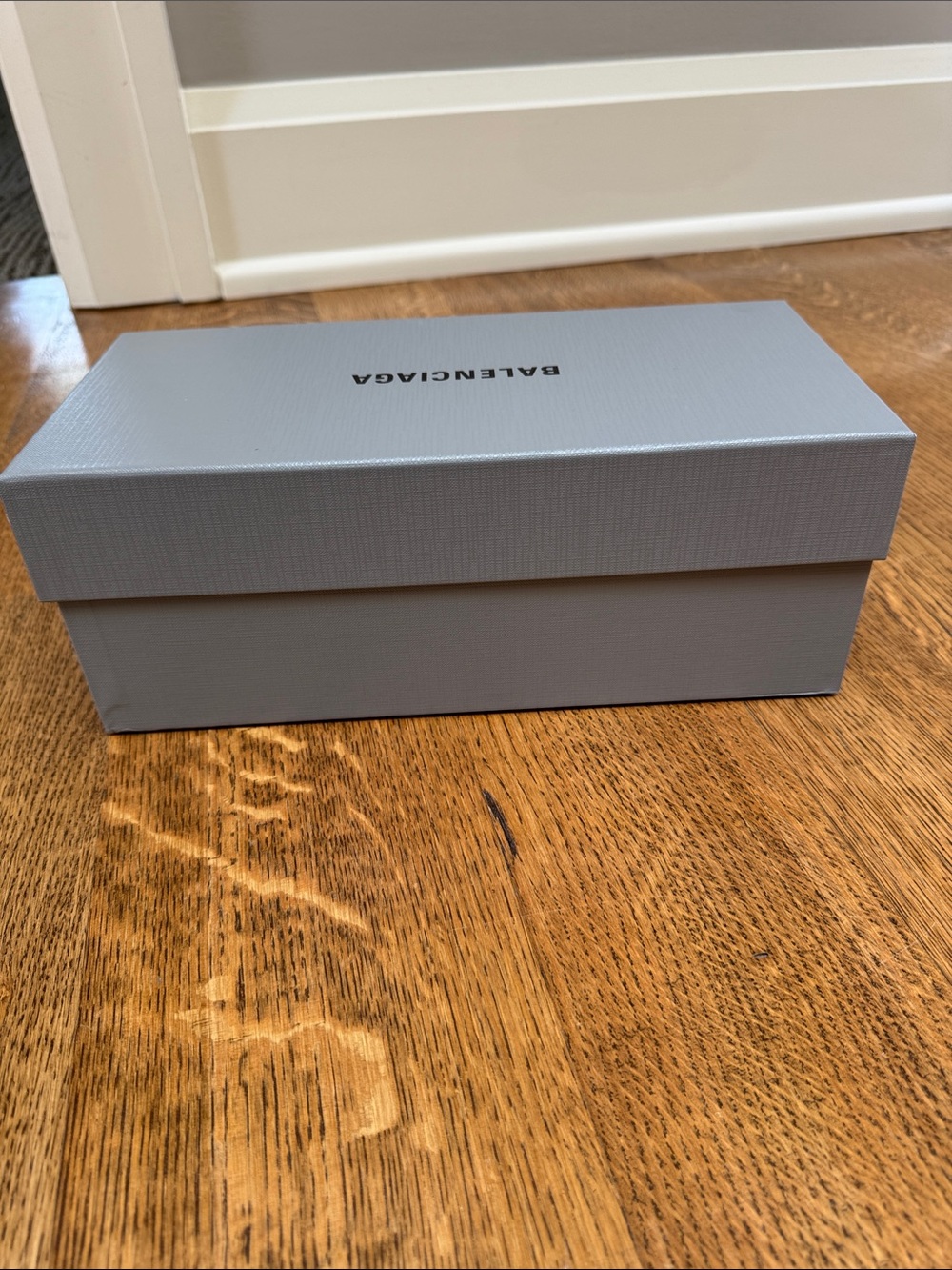 Balenciaga Light Gray Storage Box with Center Logo - Picture 5 of 11